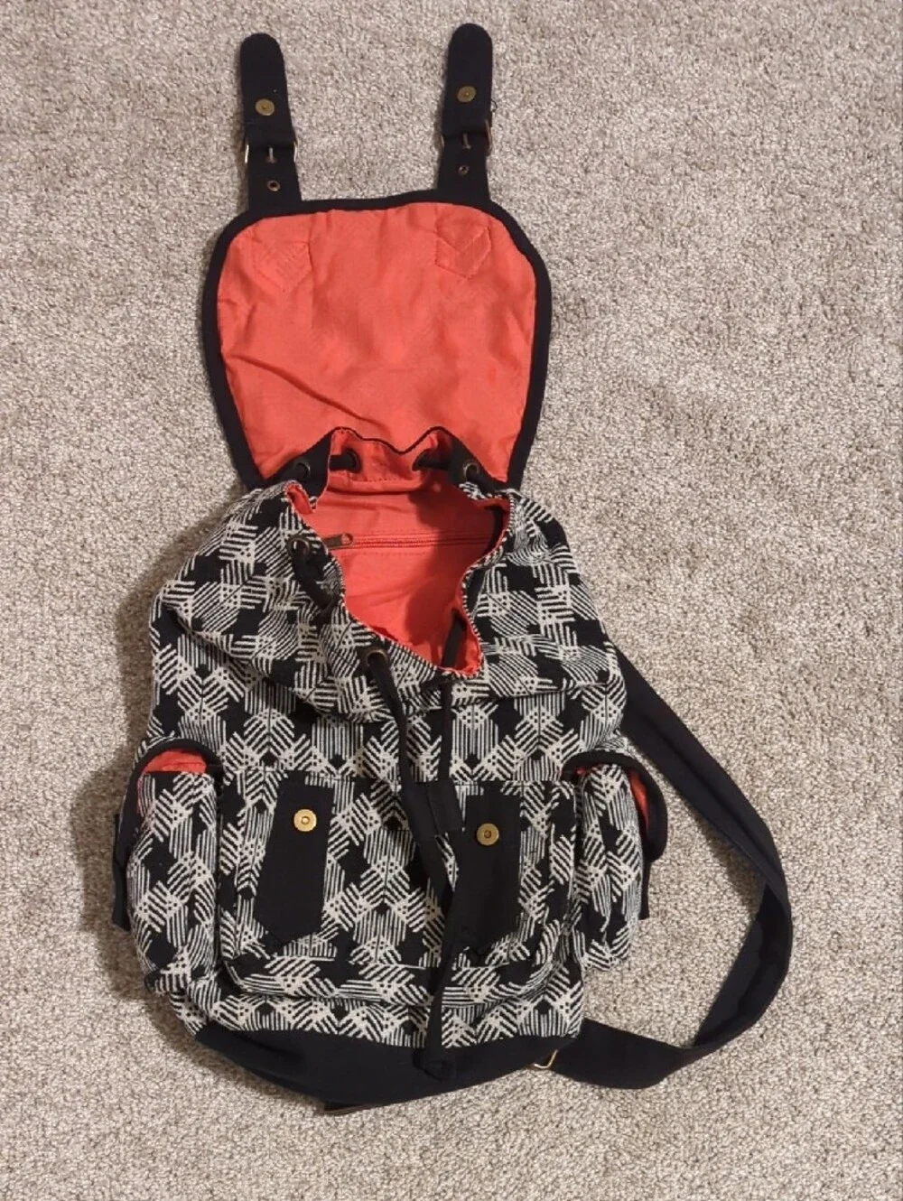 Black and White Patterned Women's Backpack